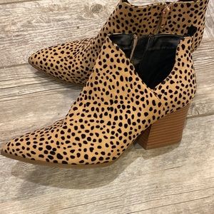Spotted ankle boots